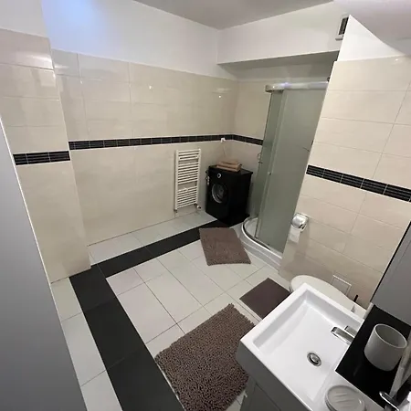 Hviezdoslavova * 트르나바