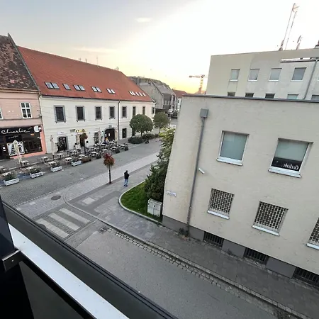 Hviezdoslavova 트르나바